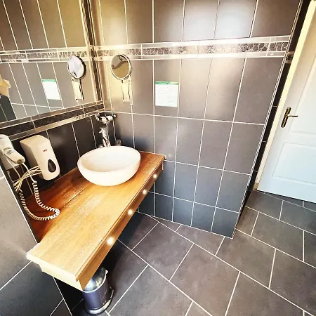 Hotell De La Poste 3*